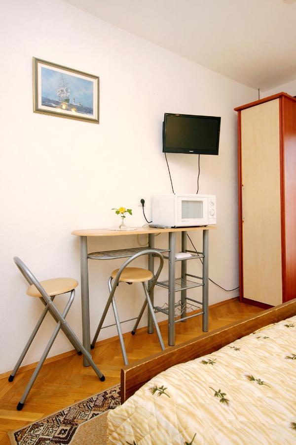 Apartments And Rooms By The Sea Racisce, Korcula - 4341 Екстер'єр фото