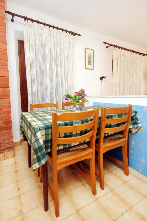 Apartments And Rooms By The Sea Racisce, Korcula - 4341 Екстер'єр фото