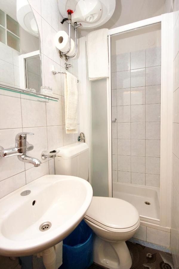 Apartments And Rooms By The Sea Racisce, Korcula - 4341 Екстер'єр фото